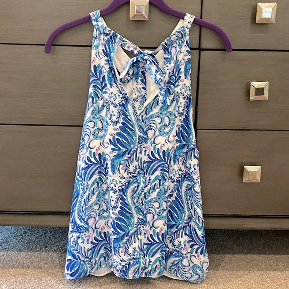 Gently used Lilly Pulitzer Rori Top in "Bird is the Word" pattern. Size L - Picture 2 of 7